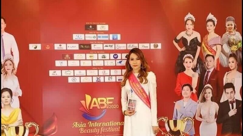 Master Hồ Thị Bích Thủy –Giám khảo bộ môn Nối Mi: “Tôi hạnh phúc khi nhìn thấy những thế hệ kế tiếp tài giỏi và giàu nhiệt huyết với nghề”