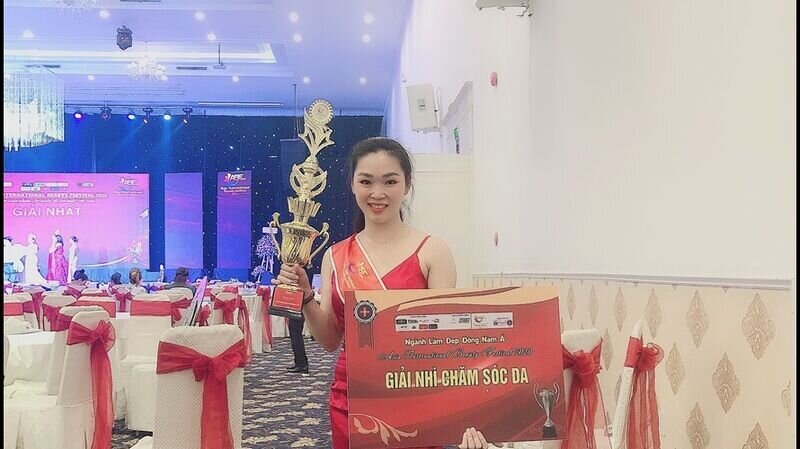 Giải nhì bộ môn Chăm sóc da xuất sắc gọi tên nghệ nhân trẻ Lê Thị Trang