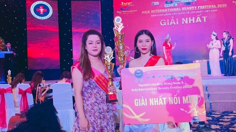 Nghệ nhân làm đẹp Nguyễn Thị Minh Trang xuất sắc nhận giải thưởng Giải Nhất bộ môn Nối Mi tại cuộc thi Asia Beauty Festival 2020