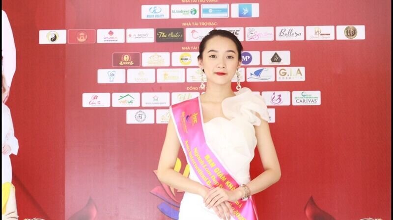 Giám khảo bộ môn Chăm sóc da master Trương Khánh Vân An: người phụ nữ hết lòng với công tác đào tạo nghề làm đẹp và thẩm mỹ