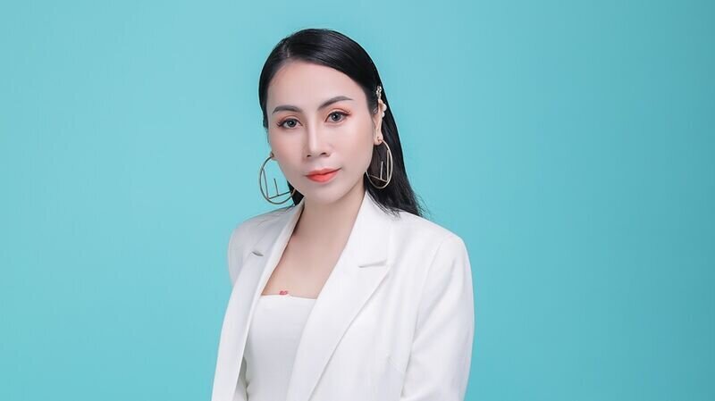 Master Quỳnh Anh – Giám khảo bộ môn Phun xăm thẩm mỹ: “Tôi hi vọng ngành làm đẹp Việt sẽ ngày càng phát triển, nâng tầm sắc đẹp Việt”