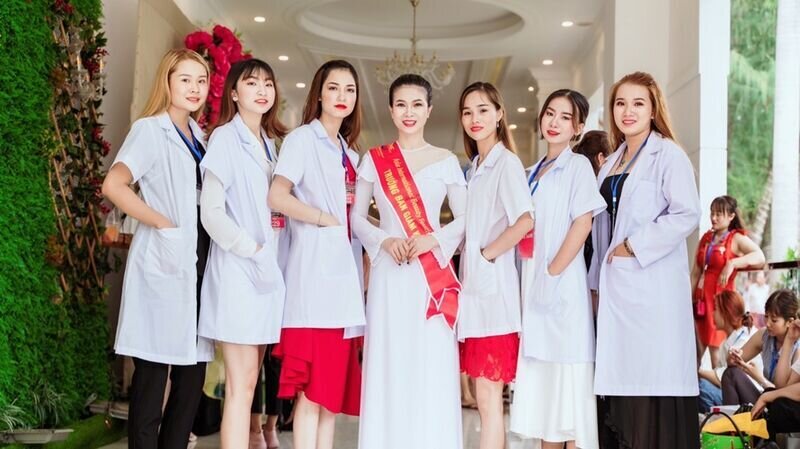 Lắng nghe những tâm sự chân thật của của master Nguyễn Thị Thu Thảo- Trưởng ban giám khảo bộ môn Phun thêu thẩm mỹ