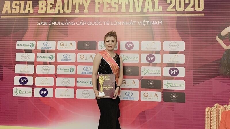 Master Trần Ngọc Sương- giám khảo tại Asia Beauty Festival 2020 tại Đà Lạt: “Tôi hạnh phúc khi nhìn thấy rất nhiều thí sinh có thực lực và giàu đam mê với nghề.”