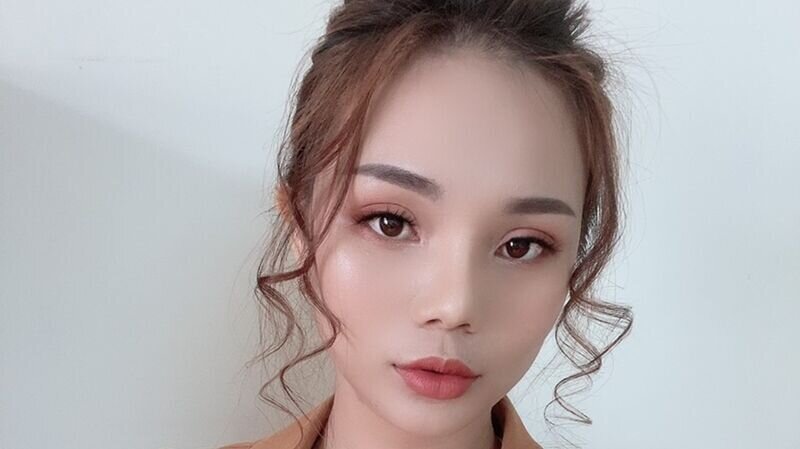 Master Trinh Tây – giám khảo bộ môn Nối mi: “Tôi hạnh phúc khi nhìn thấy các em luôn nỗ lực hết mình vì con đường sự nghiệp.”