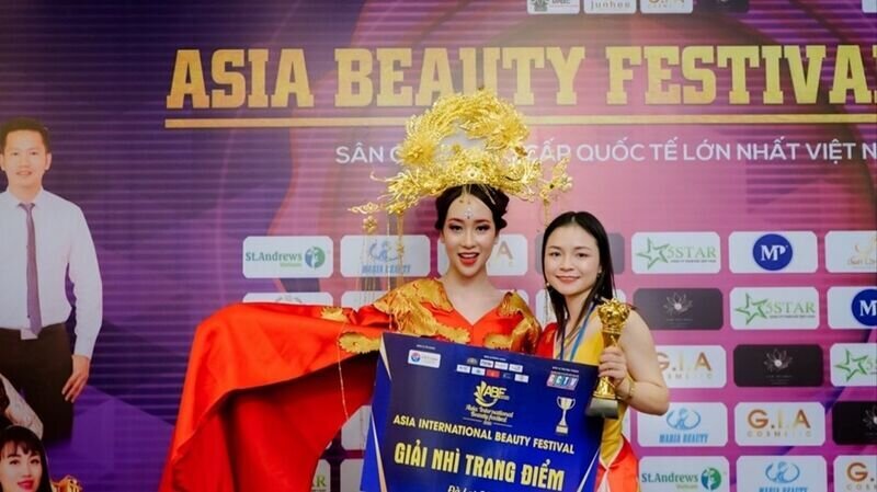 Á quân bộ môn Makeup tại cuộc thi Asia Beauty Festival 2020 xuất sắc gọi tên nghệ nhân Makeup Diệp Socui