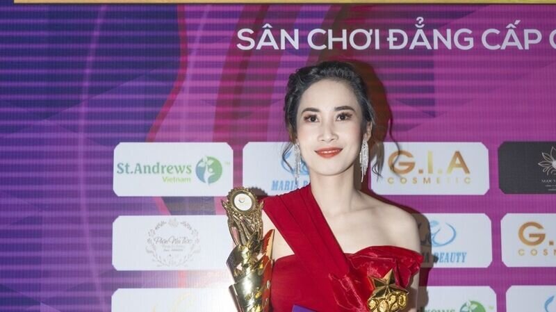 Giải thưởng Tài năng vàng tại cuộc thi Asia Beauty Festival 2020 xuất sắc gọi tên nghệ nhân làm đẹp Nguyễn Thị Thu Hiền