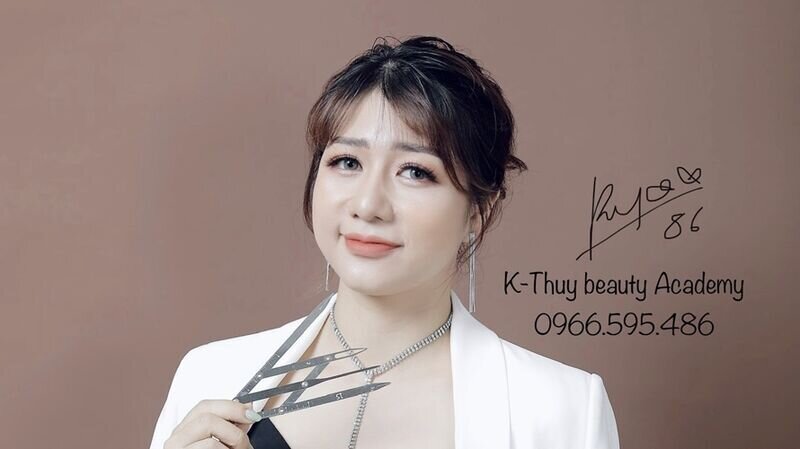 Master Nguyễn Kiều Thuý chính thức xuất hiện trên hàng ghế Ban giám khảo Phun thêu thẩm mỹ tại cuộc thi Global Beauty Got Talent 2020