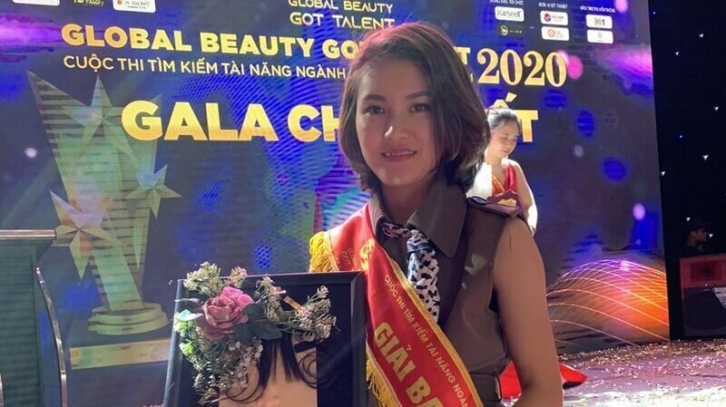Nghệ nhân Trần Thị Chiêm – giải Ba trong cuộc thi Global Beauty Got Talent 2020: “Tôi thực sự hạnh phúc khi nhận được giải thưởng uy tín và trân quý này”