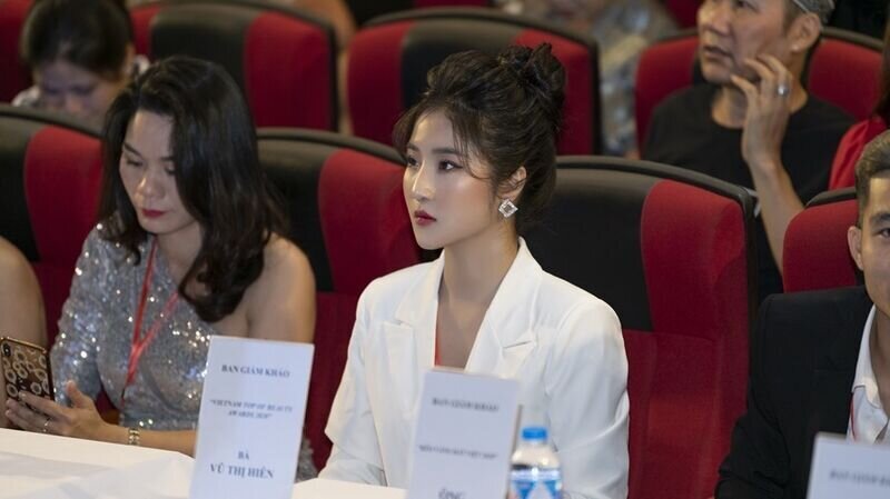 Master Vũ Thị Hiên – giám khảo bộ môn Nối Mi tại Viet Nam Golden Scissors & Beauty Awards 2020: cô gái trẻ tài năng, nhiệt huyết và giàu đam mê