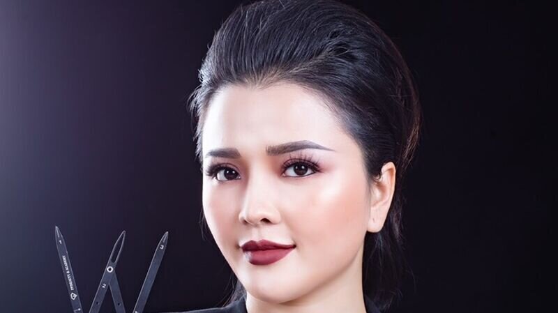 Giải thưởng Vinh danh giải Bàn tay vàng trong cuộc thi Global Beauty Got Talent 2020 xuất sắc gọi tên nghệ nhân trẻ Lê Thị Trang Đài