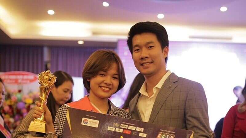 Giải Nhì phun thêu thẩm mỹ tại cuộc thi Asia Beauty Festival 2020 tại Đà Lạt xuất sắc gọi tên nghệ nhân làm đẹp trẻ Lê Thị Thu Hà