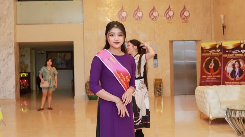 Master Thuỳ Vân – Giám khảo bộ môn Makeup: “Tôi hi vọng ngành làm đẹp Việt sẽ ngày càng phát triển, nâng tầm sắc đẹp Việt”