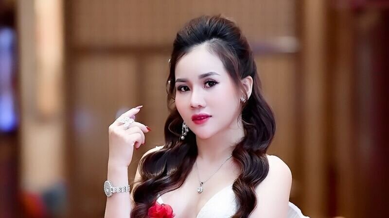 Chuyên gia định hình phong cách – NTK Minh Anh: “Người phụ nữ miệt mài trên con đường theo đuổi và đồng hành cùng ngành làm đẹp.”