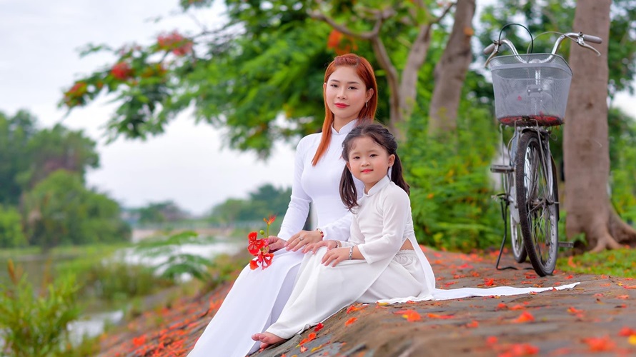 Mẫu nhí Thiên Phúc: “Mẹ là thần tượng của con”