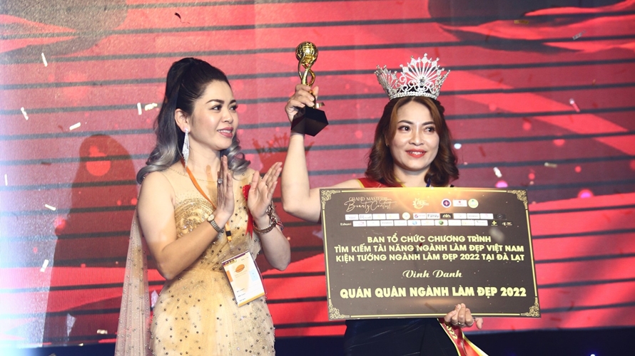 Chuyên gia Nguyễn Thị Hải Yến giành giải Quán quân ngành Làm đẹp cuộc thi Grandmaster Beauty Contest Festival 2022