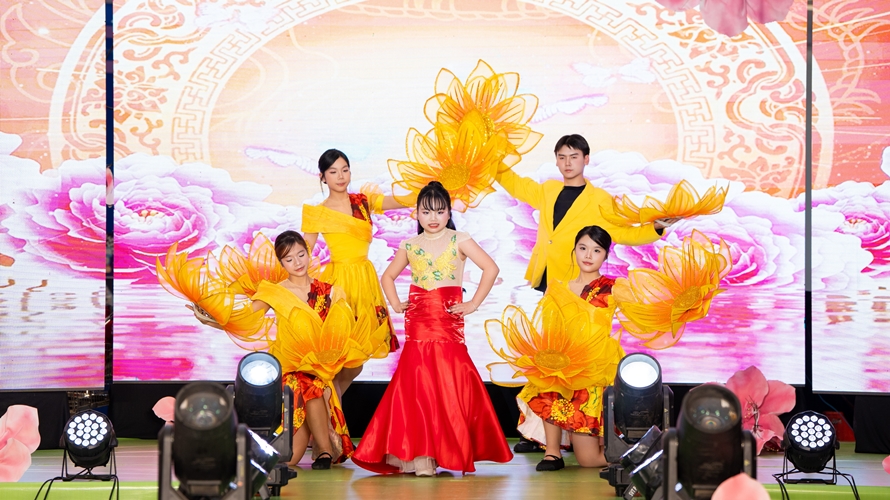 Đàm Linh Đan tỏa sáng cá tính tại Gala Tài năng Thiếu niên Nhi đồng Toàn quốc 2026